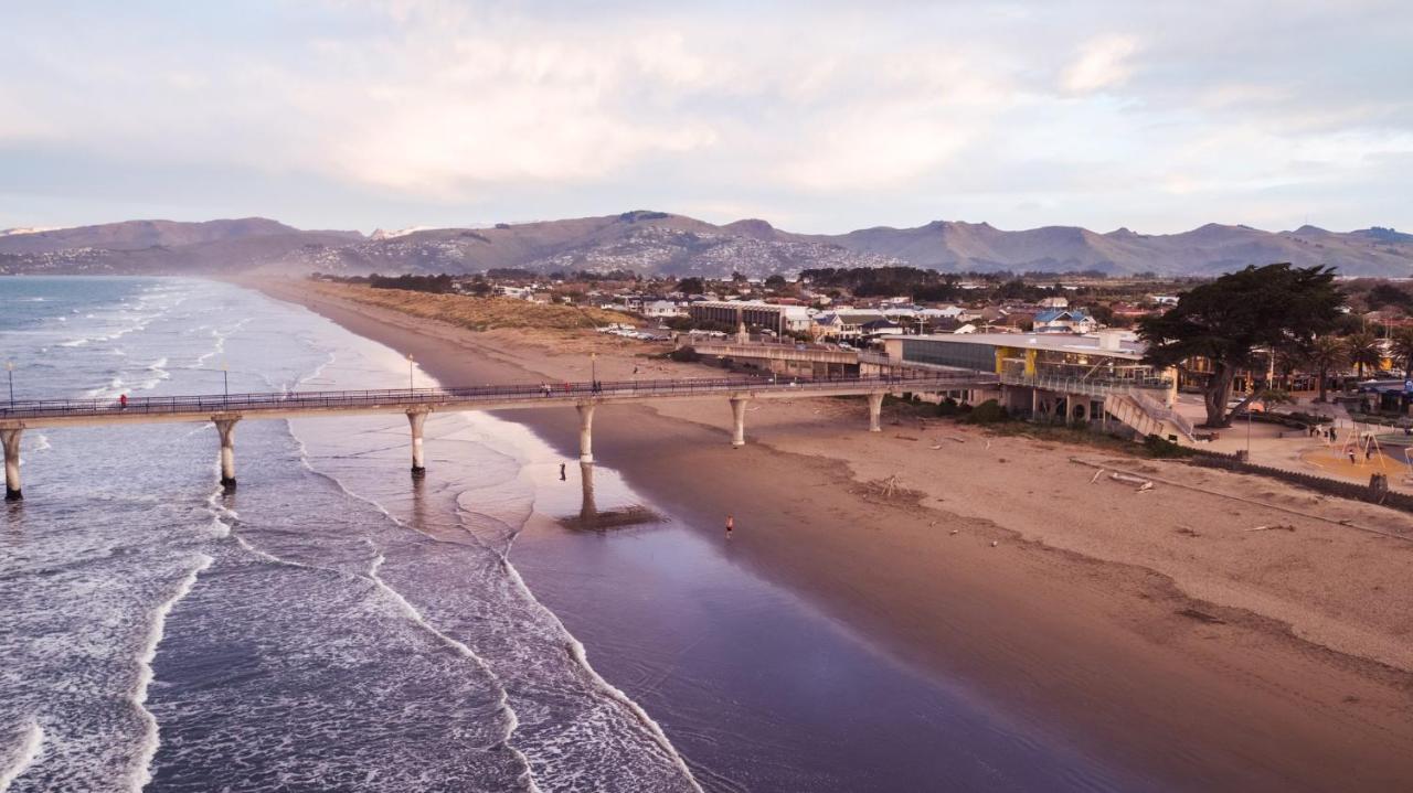 Beachfront Haven Christchurch Esterno foto
