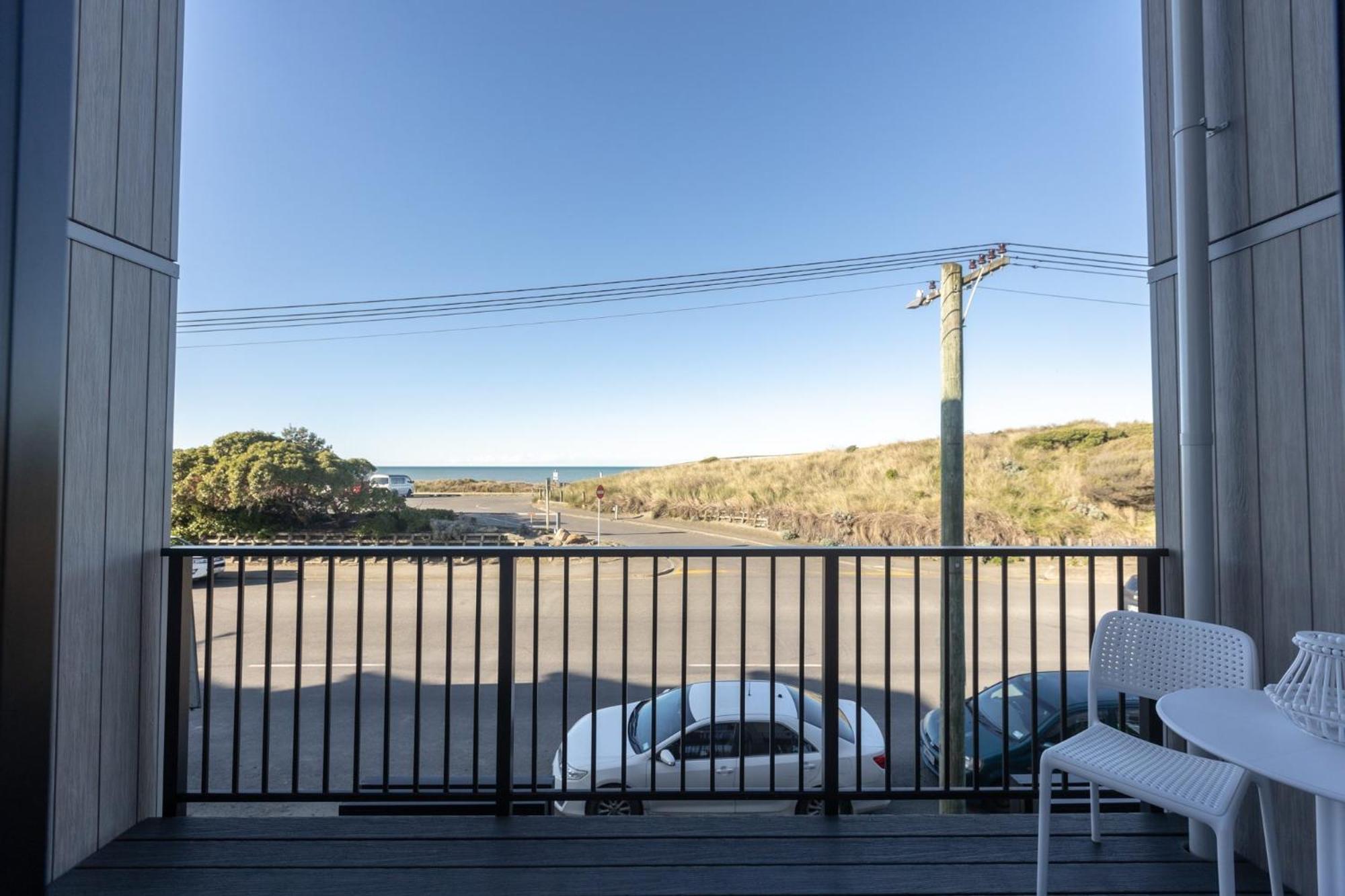 Beachfront Haven Christchurch Esterno foto
